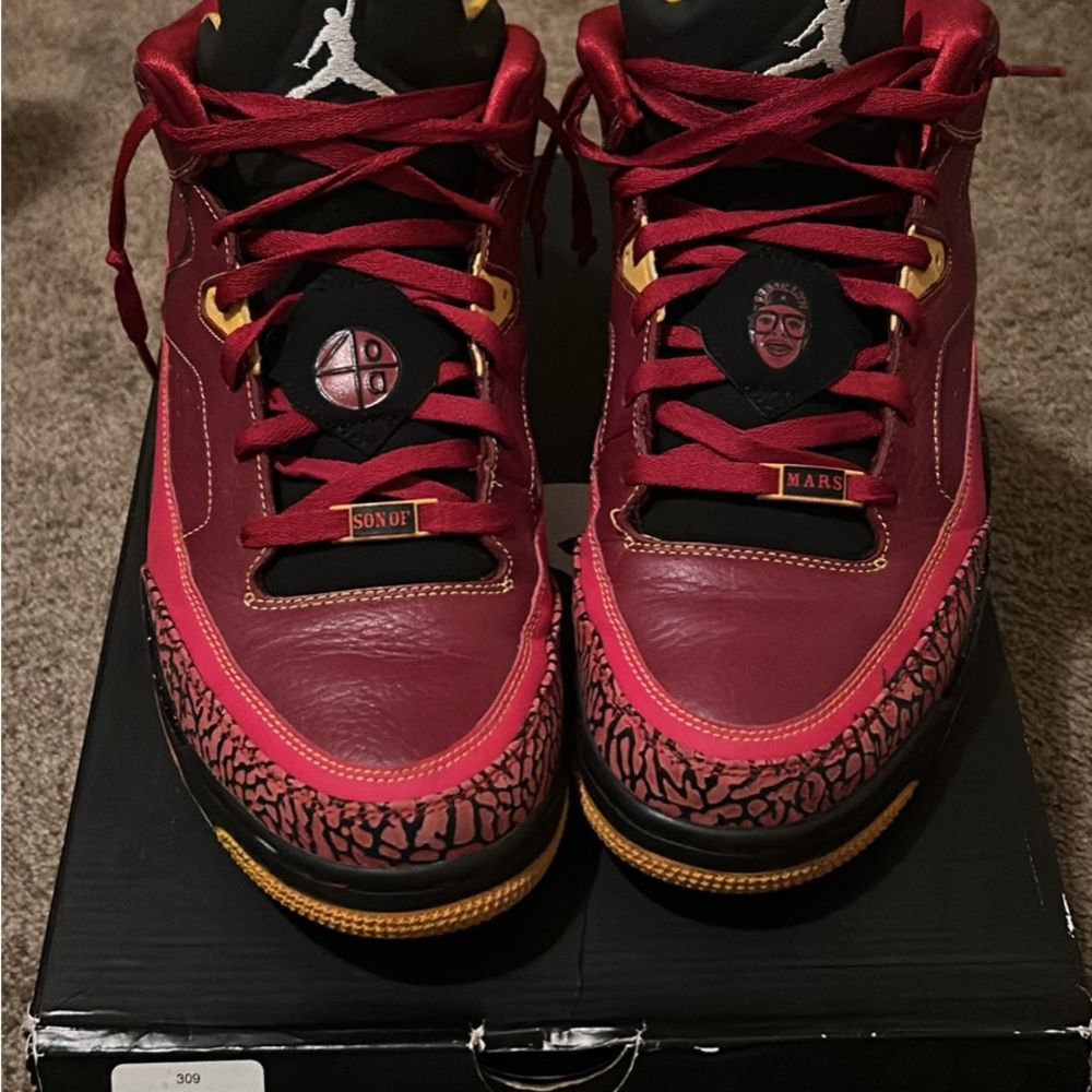 Jordan Son of Low Sneakers